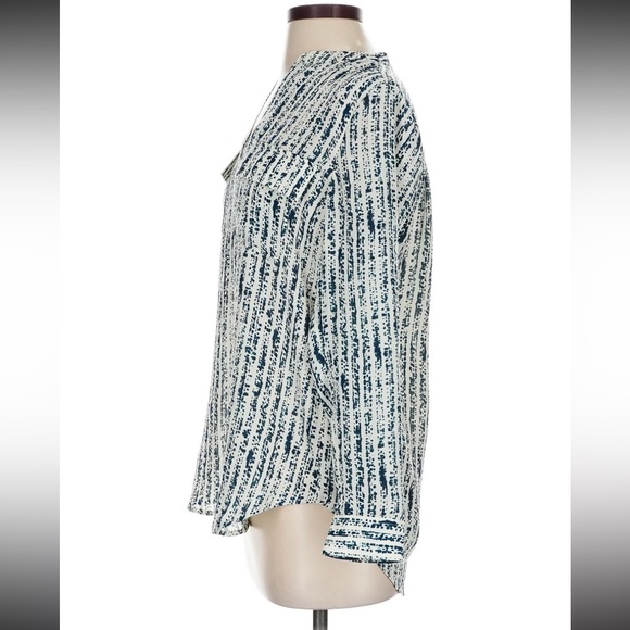 NWT Lilla P size S long sleeve blouse - Picture 3 of 6